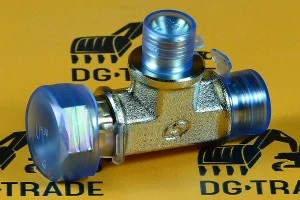 Штуцер угловой (тройник) JCB (Original) 816/50018